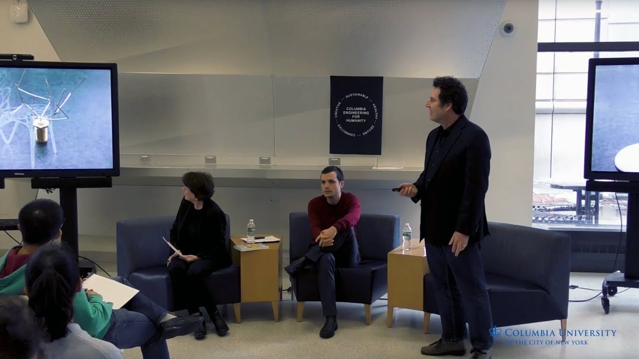 Professor Hod Lipson giving a presentation