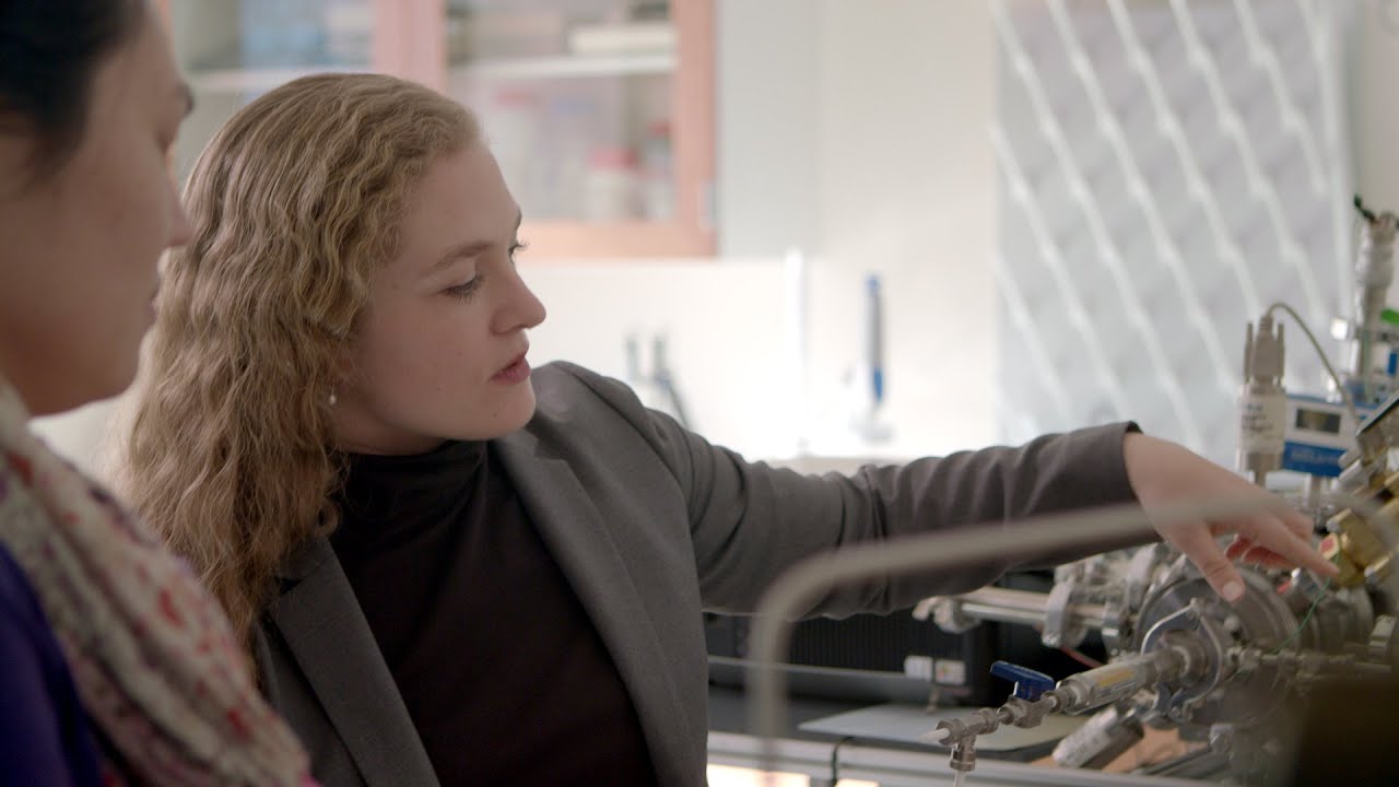faye mcneill explaining scientific instrument