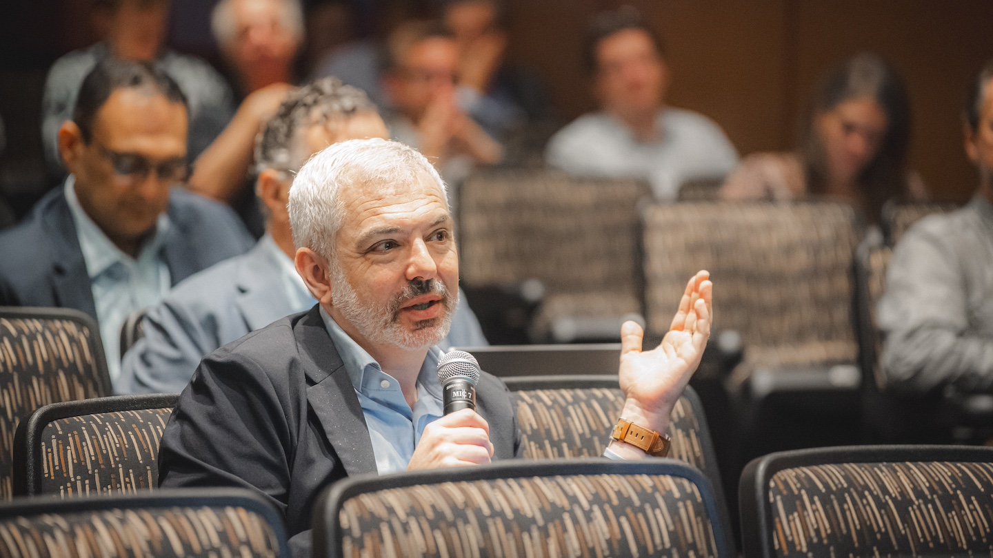 Dan Steingart, CEEC Director and Stanley-Thompson Professor of Chemical Metallurgy