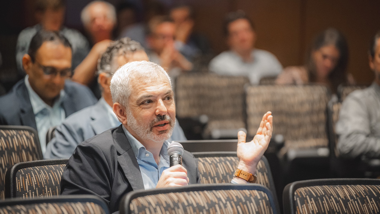 Dan Steingart, CEEC Director and Stanley-Thompson Professor of Chemical Metallurgy