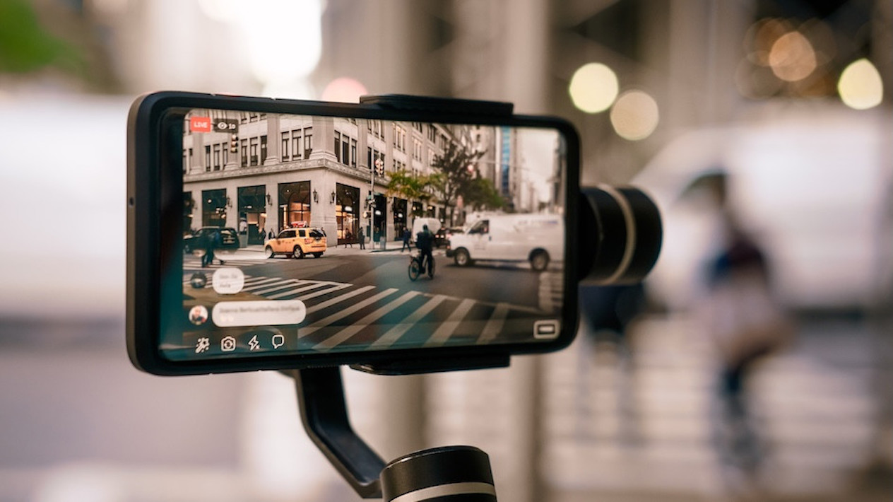 smartphone camera app pointed at an intersection