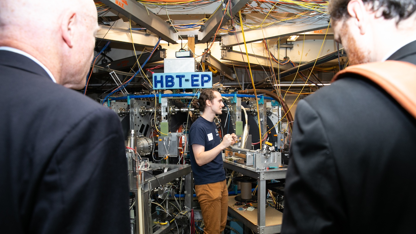 A Columbia student leads visitors on a tour of the Columbia Fusion Research Center’s on-campus research facilities.
