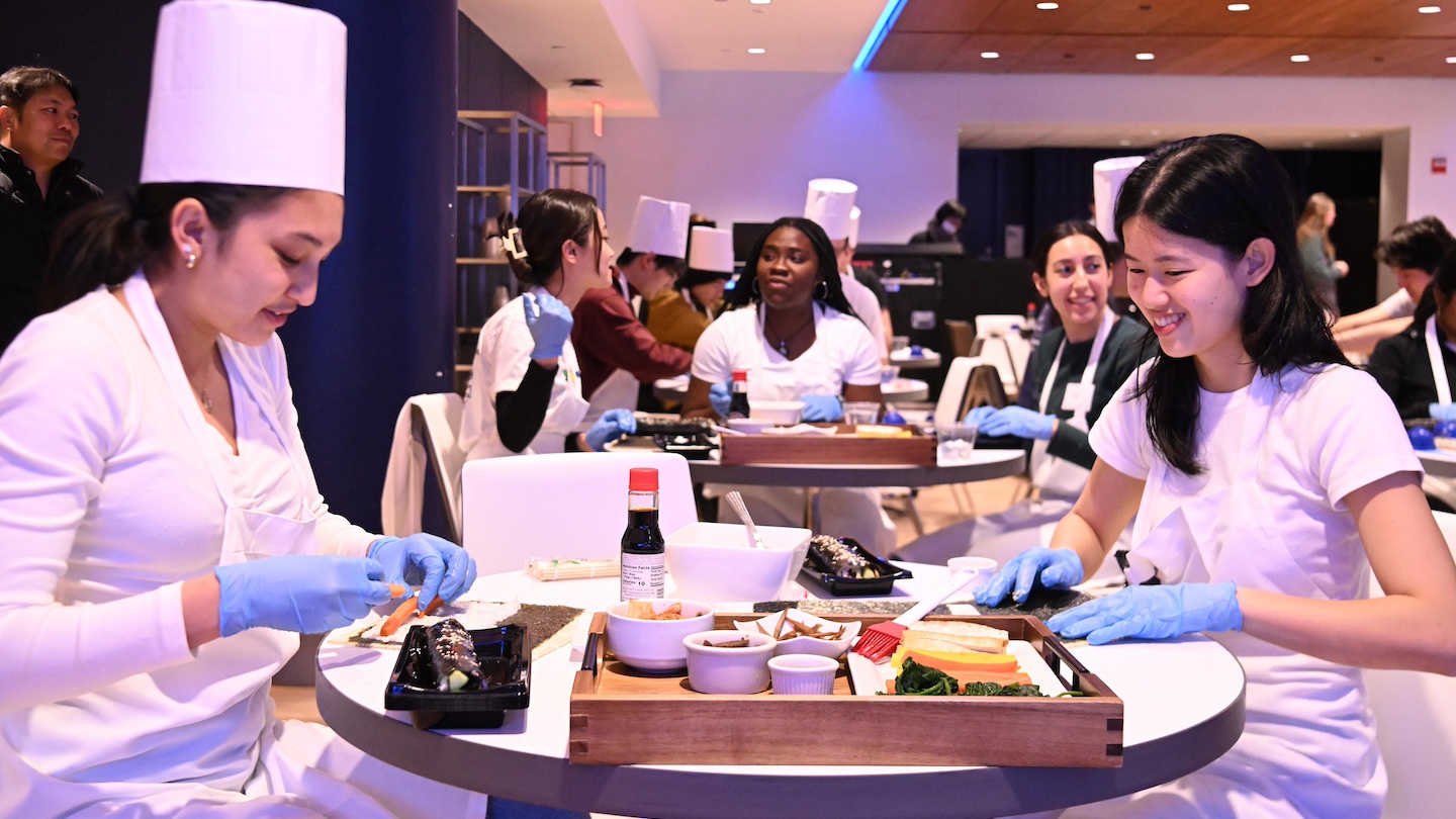 participants making kimbap together