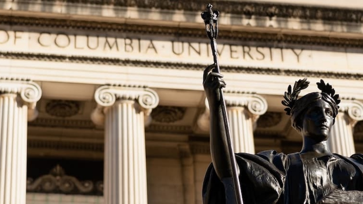 Alma Mater statue in front of Low Library