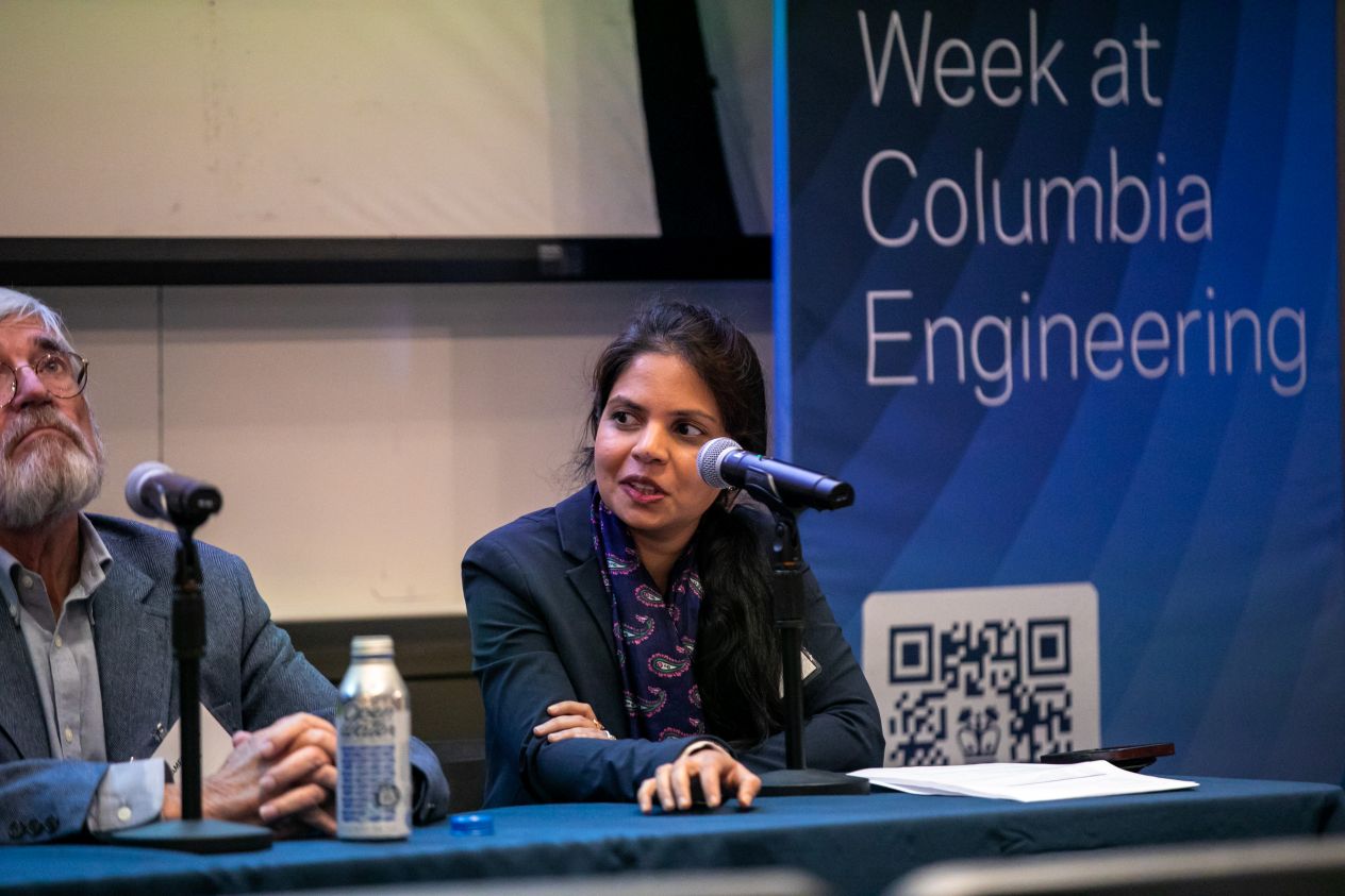 Greeshma Gadikota moderating a panel during the Lenfest Center for Sustainable Energy at Columbia University.