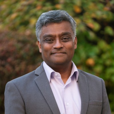 Garud Iyengar Headshot