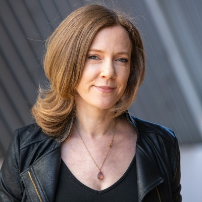 Michele Hoos headshot
