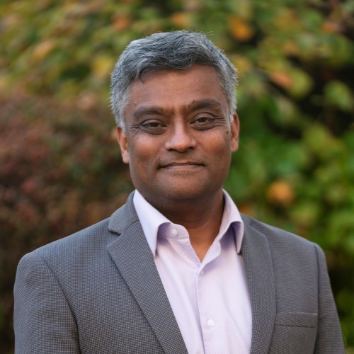 Garud Iyengar Headshot