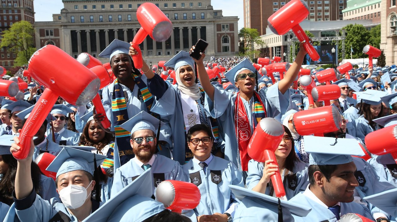 Commencement 2023 at Columbia Engineering with students in blue robes.