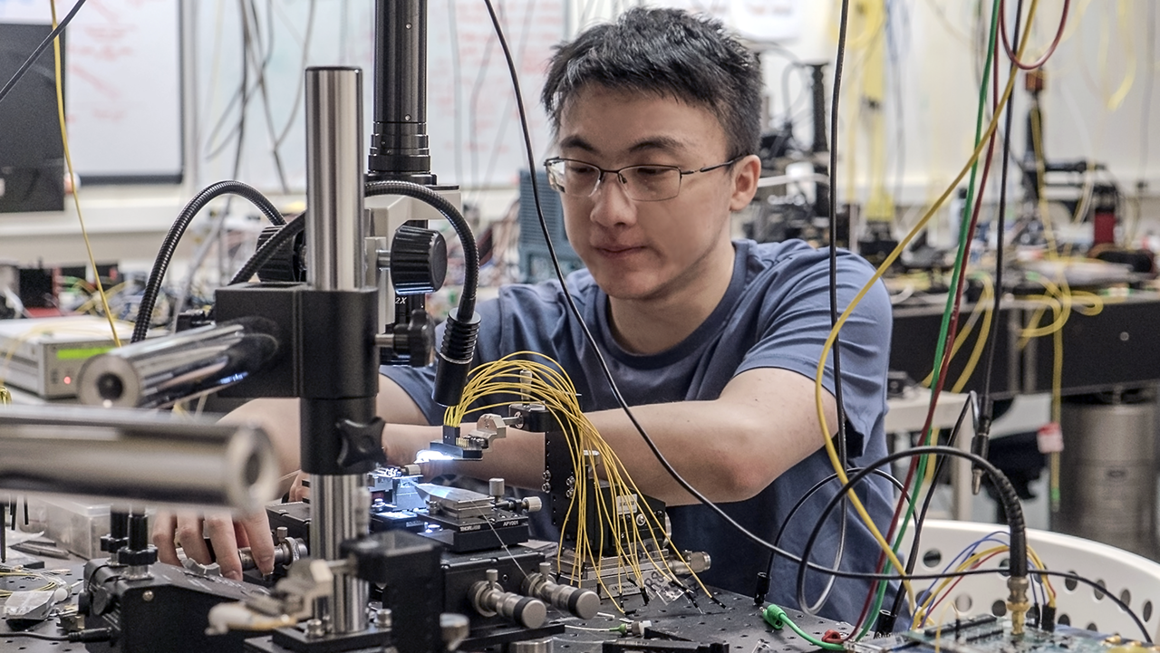 Routing Data with the Help of Silicon-Based Optical Switches