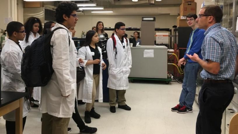 New-York area high school students in Columbia Engineering labs