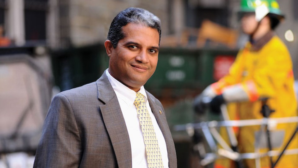 Columbia Engineering professor Feniosky A. Peña-Mora
