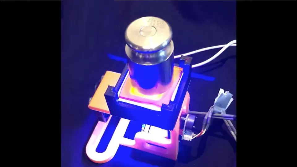 Multi-Materials 3D Printing with Laser Inversion