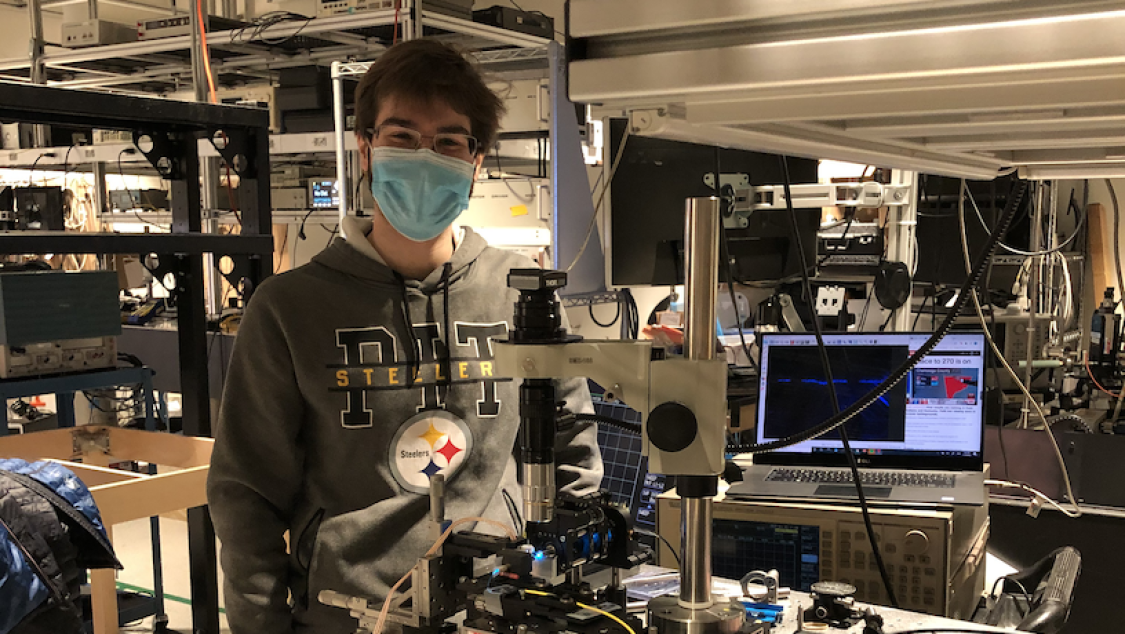 Columbia University Electrical Engineering PhD student Mateus Corato Zanarella in the lab.