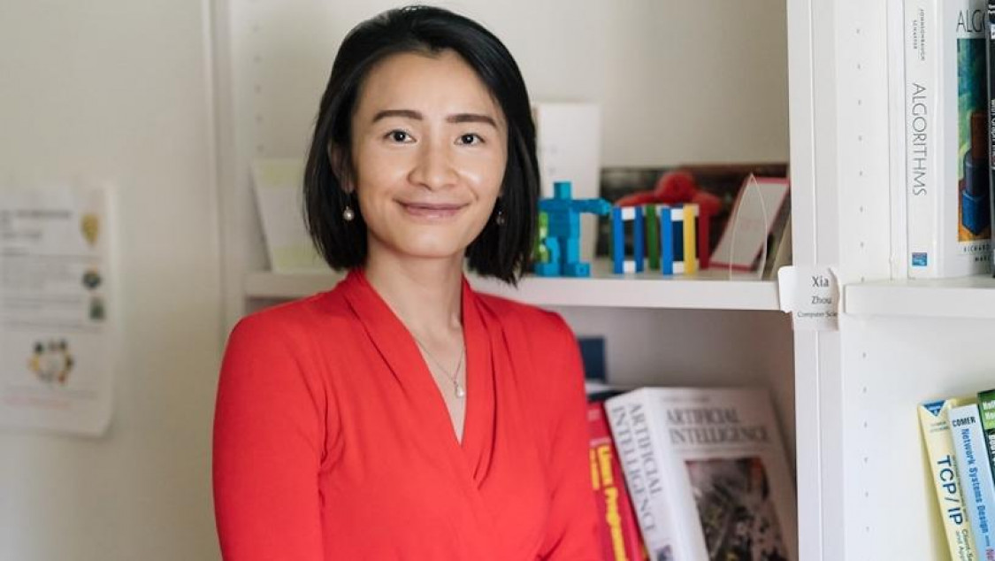 Xia Zhou Profile