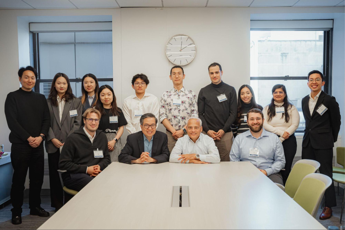 Thomas Caulfield shares a lunch-and-learn with Columbia Engineering students