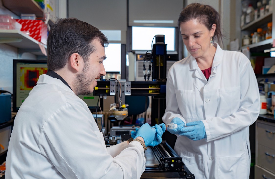 Elisa Konofagou and researcher in lab
