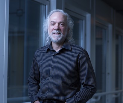 headshot of david vallancourt
