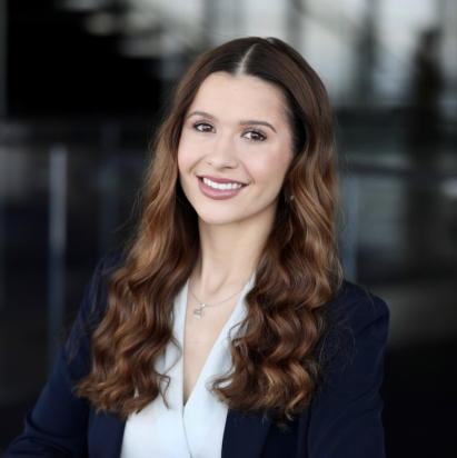 headshot Kaya Dorogi