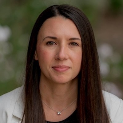 Alexandra Rutz headshot