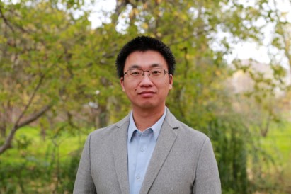 Headshot of Ben Zhu, assistant professor in the Department of Applied Physics and Applied Mathematics at Columbia Engineering